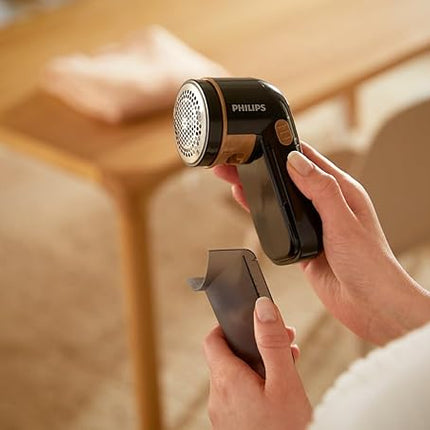 Philips Lint Remover GC026/80 – Quitapelusas Eléctrico Potente para Ropa y Textiles, Seguro para Todo Tipo de Tejidos