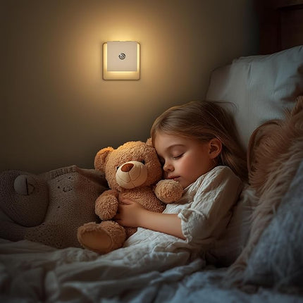 Feliigo Luz Nocturna con Sensor de Movimiento (Pack 2) – Enchufe Regulable 5 Niveles, 3 Modos AUTO/ON/OFF, Luz Ámbar 1800K para Pasillo, Baño y Escaleras